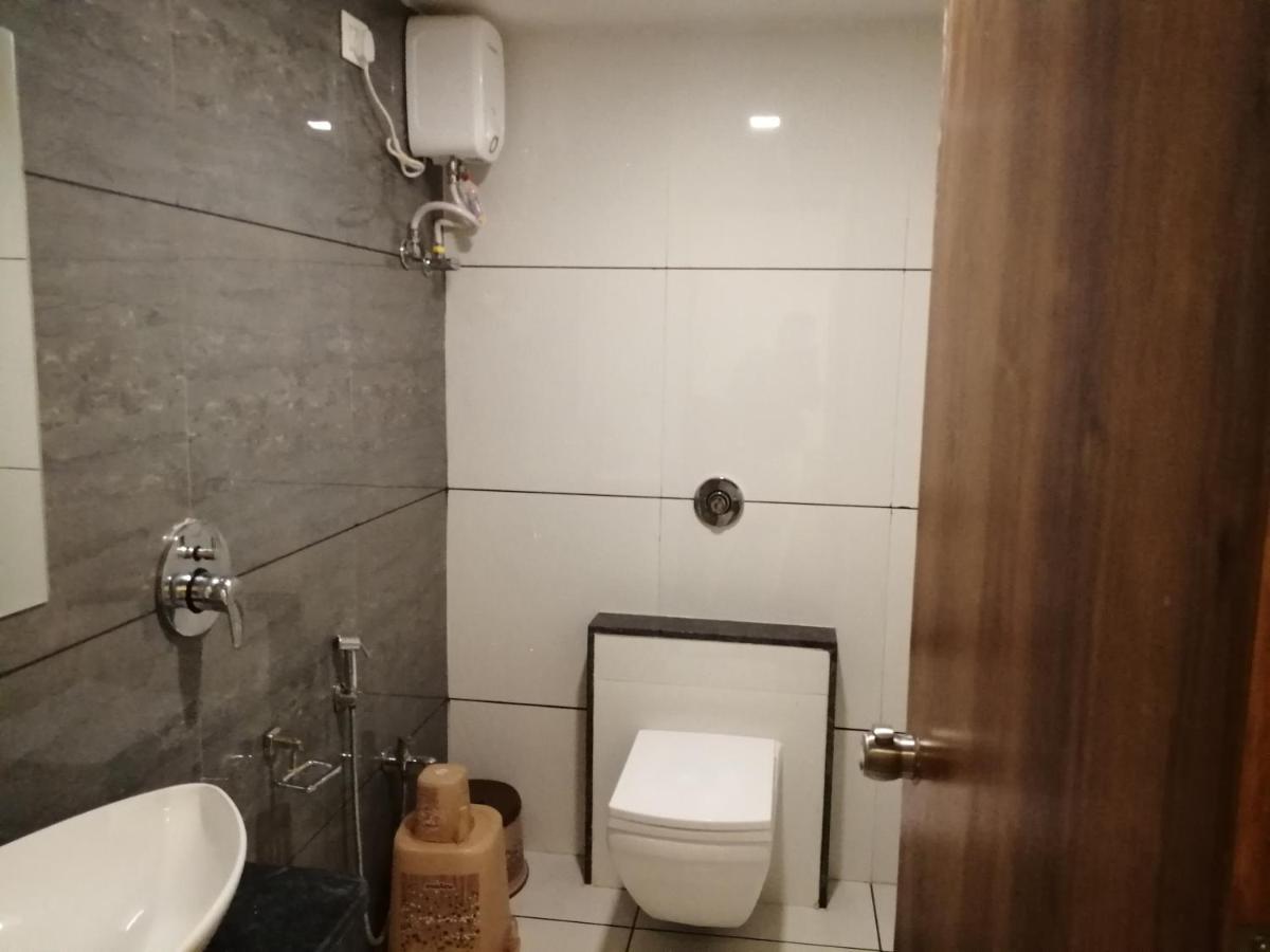 Hotel Golden City فَدودارا المظهر الخارجي الصورة