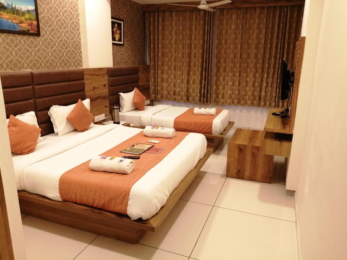 Hotel Golden City فَدودارا المظهر الخارجي الصورة