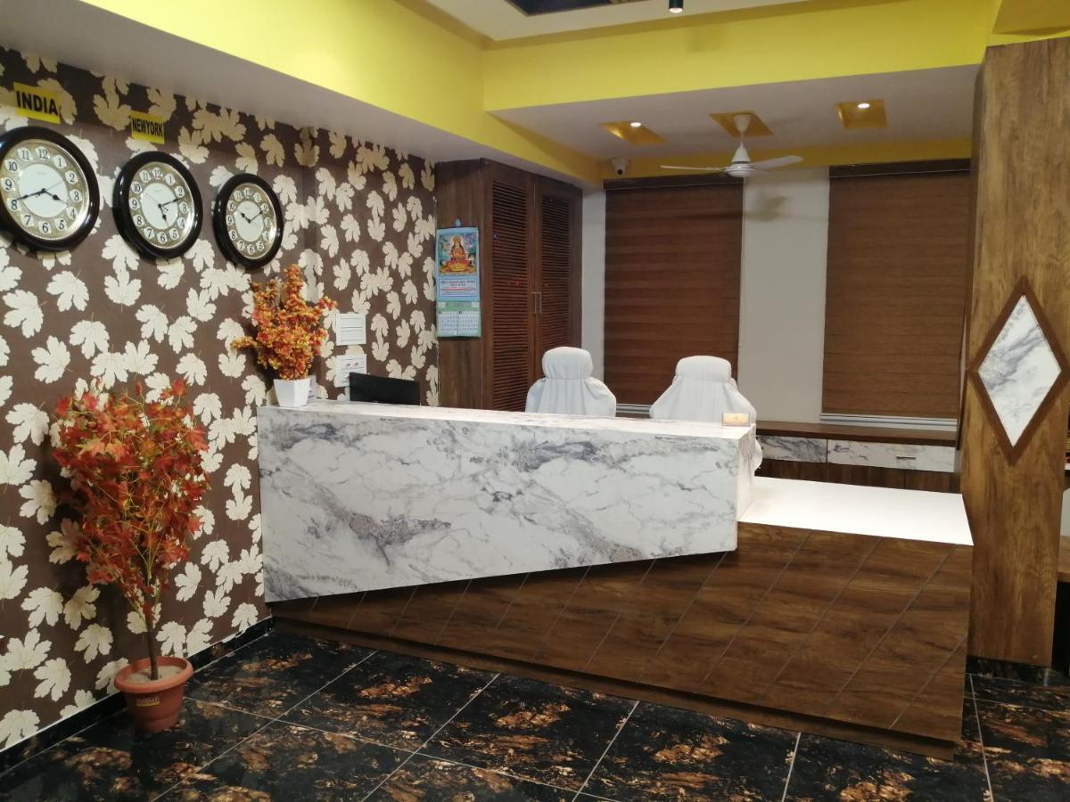 Hotel Golden City فَدودارا المظهر الخارجي الصورة