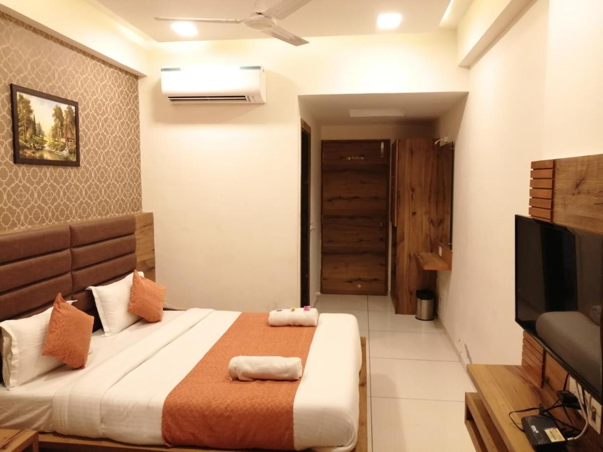 Hotel Golden City فَدودارا المظهر الخارجي الصورة