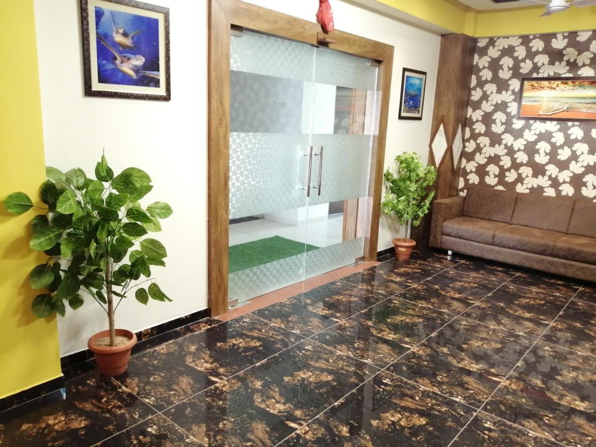 Hotel Golden City فَدودارا المظهر الخارجي الصورة